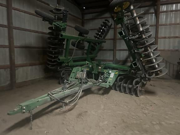 Image of John Deere 637 equipment image 3