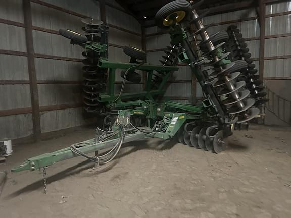 Image of John Deere 637 equipment image 2