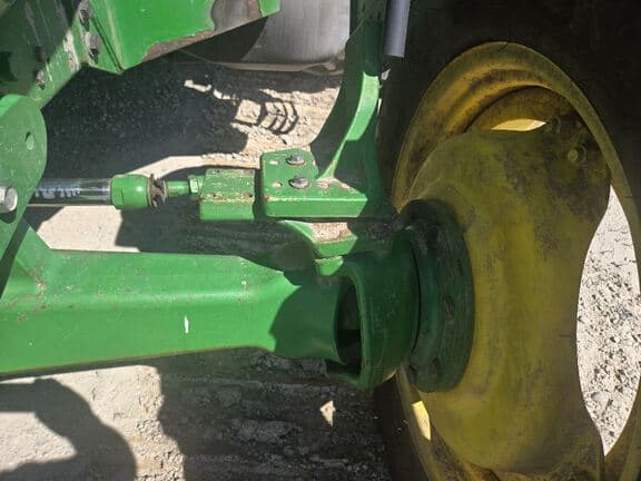 Image of John Deere 6420 equipment image 3