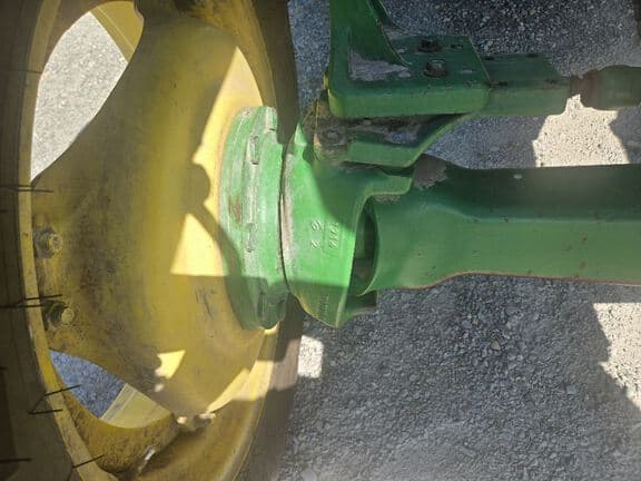Image of John Deere 6420 equipment image 2