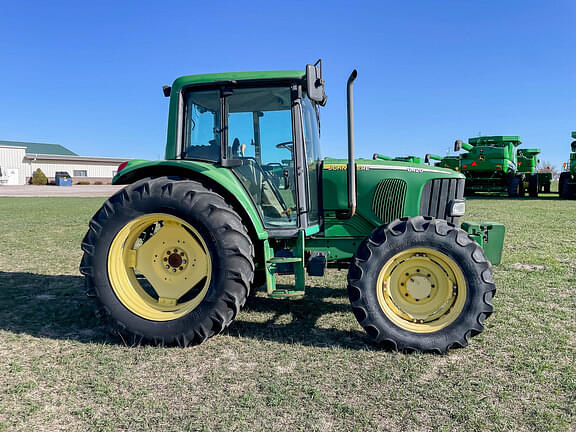 Image of John Deere 6420 equipment image 3