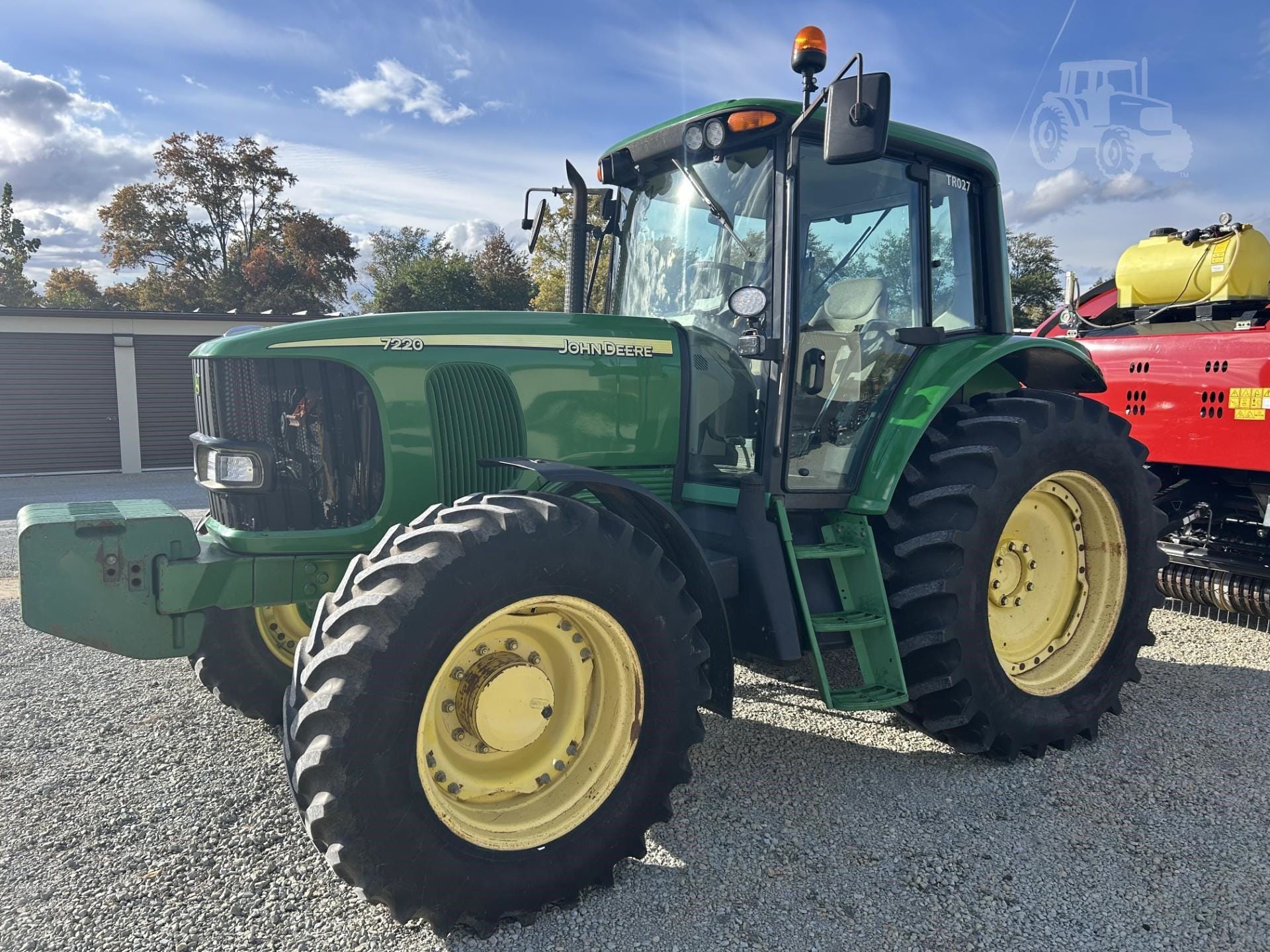 2004 John Deere 7220 Equipment Image0