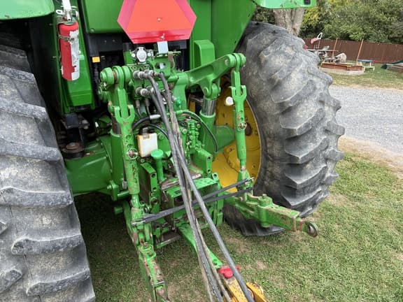 Image of John Deere 7420 equipment image 4