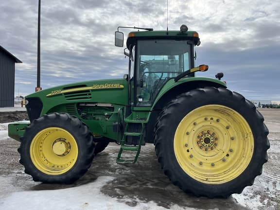 Image of John Deere 7720 equipment image 4