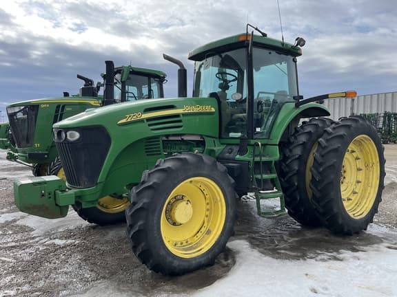 Image of John Deere 7720 equipment image 2