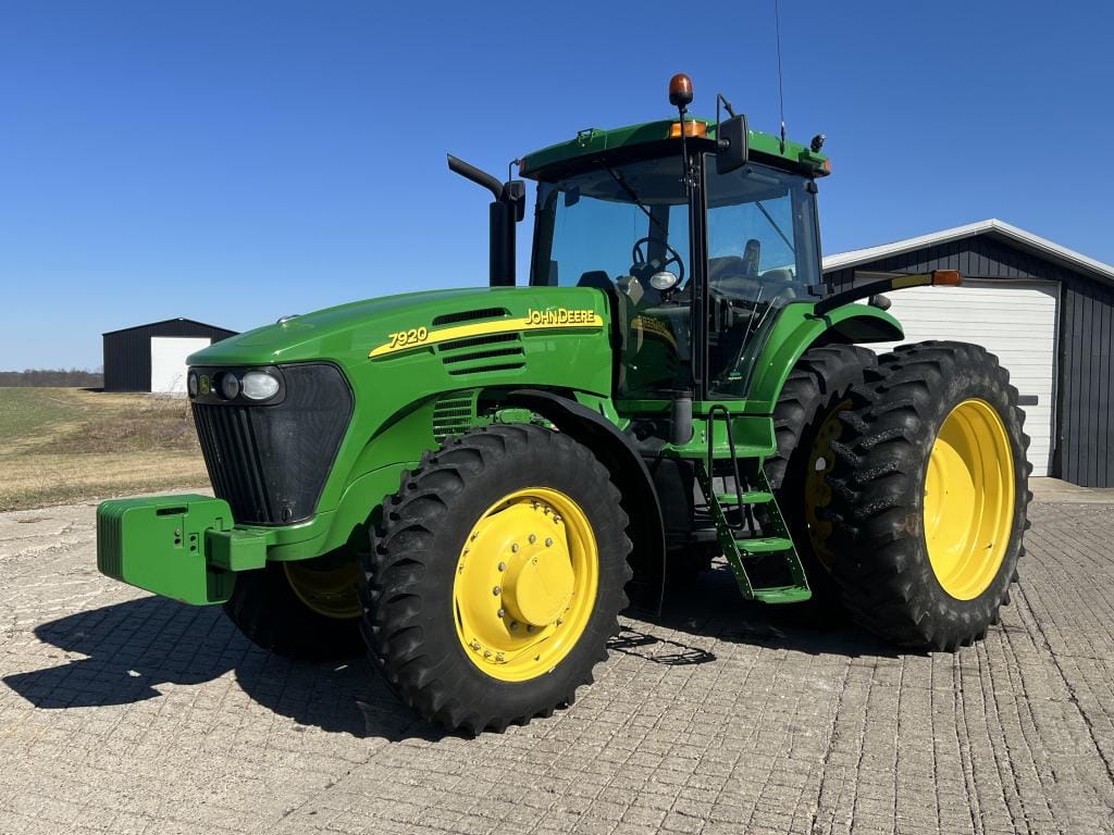 2004 John Deere 7920 Equipment Image0