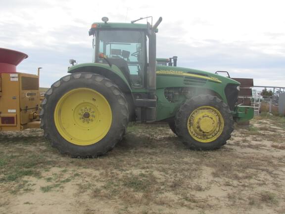 Image of John Deere 7920 Primary image