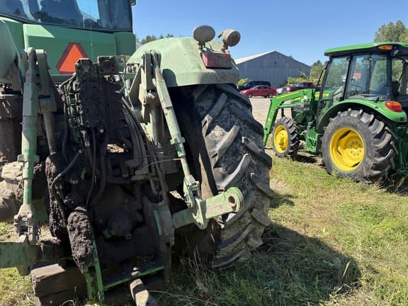 Image of John Deere 9220 equipment image 2