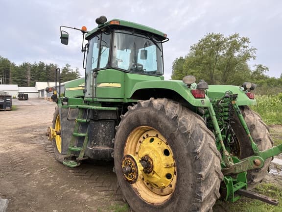 Image of John Deere 9220 equipment image 1