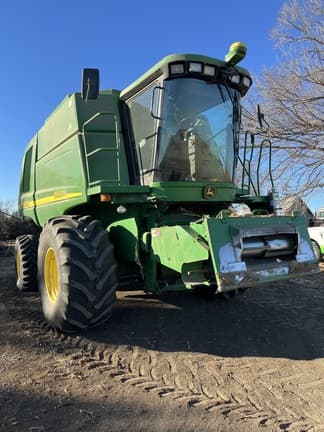 Image of John Deere 9560 STS equipment image 2