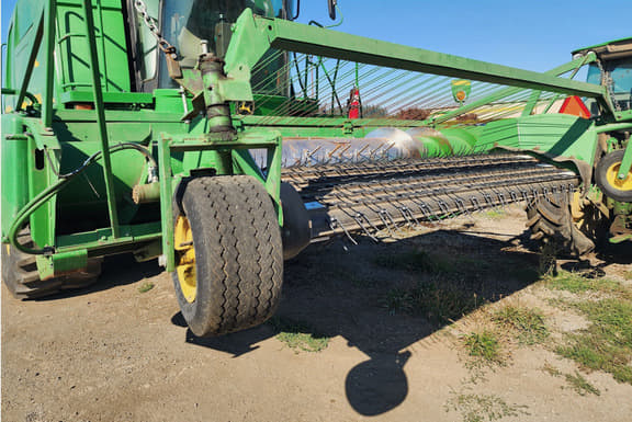 Image of John Deere 9660 STS equipment image 2