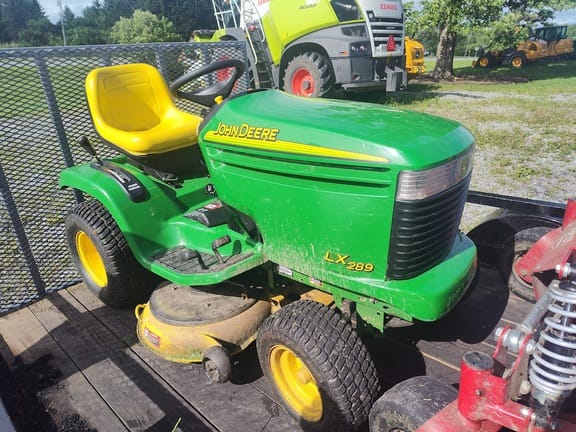 2004 John Deere LX289 Equipment Image0