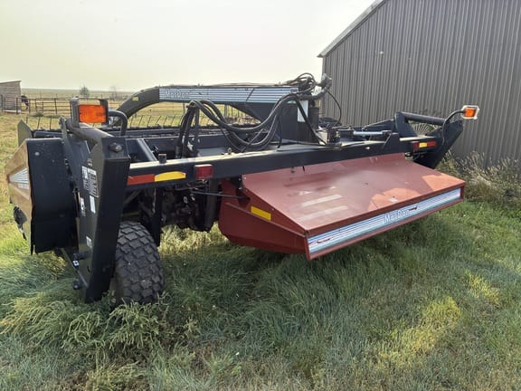 2004 MacDon 5020 Equipment Image0