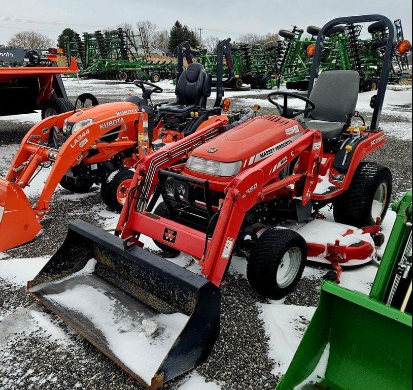 Image of Massey Ferguson GC2300 Primary image
