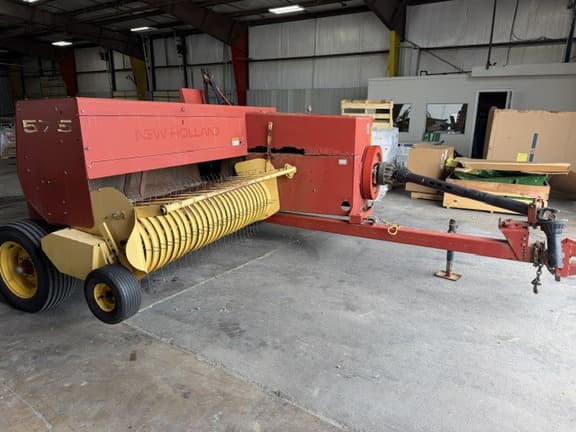 Image of New Holland 575 equipment image 2