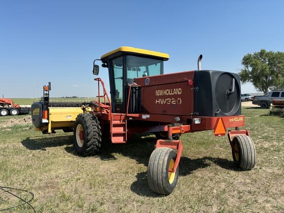 Image of New Holland HW320 equipment image 2
