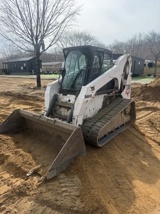 Image of Bobcat T300 equipment image 2