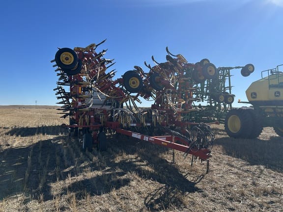 2005 Bourgault 5710 Equipment Image0