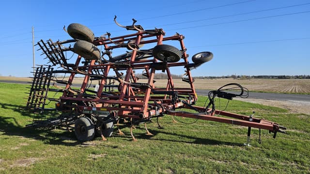 Image of Case IH Tigermate II equipment image 2