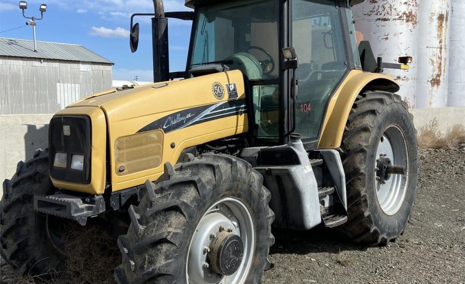 Challenger MT525B Equipment Image0