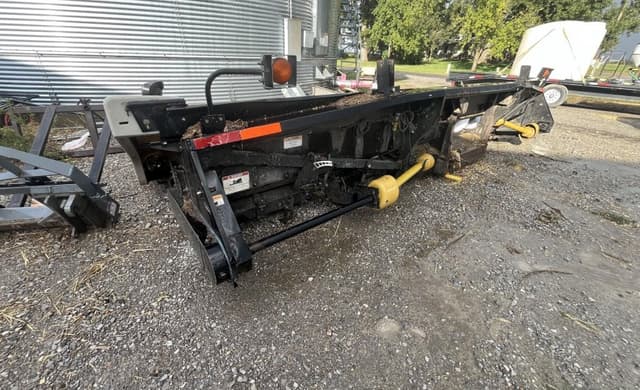 Image of Gleaner 3000 equipment image 1