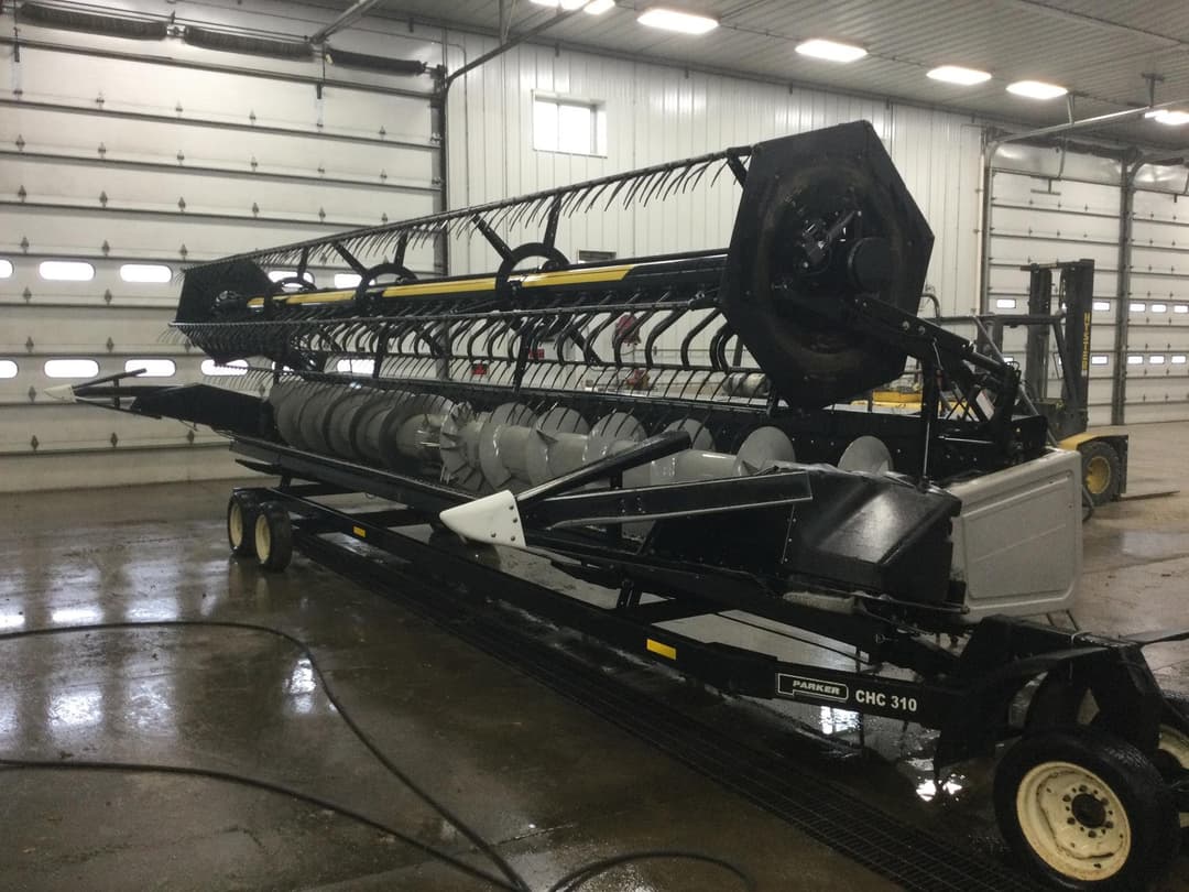 Image of Gleaner 8000 Primary image