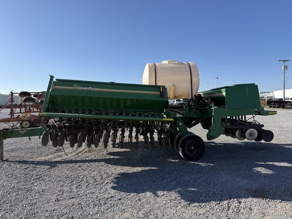 2005 Great Plains 3S-3000 Equipment Image0