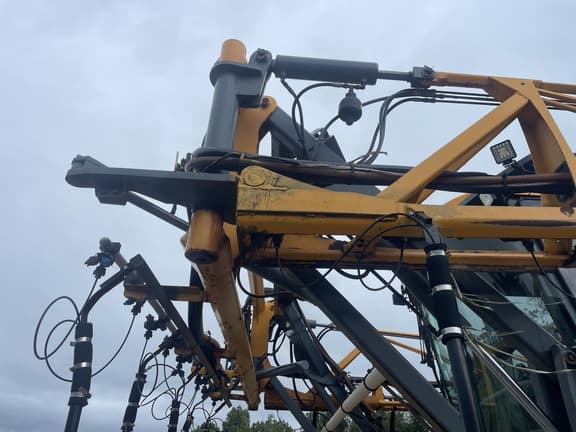 Image of Hagie STS10 equipment image 3