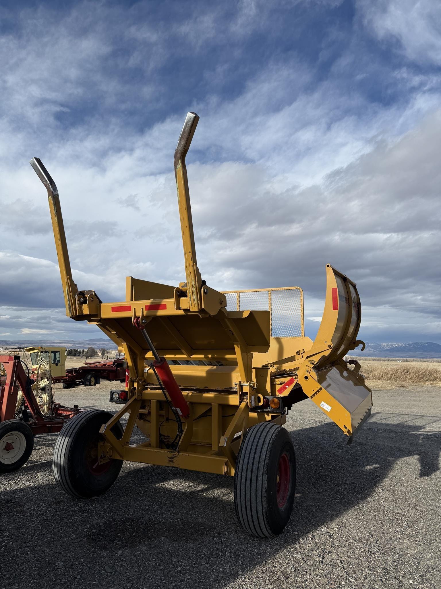 2005 Haybuster 2650 Equipment Image0