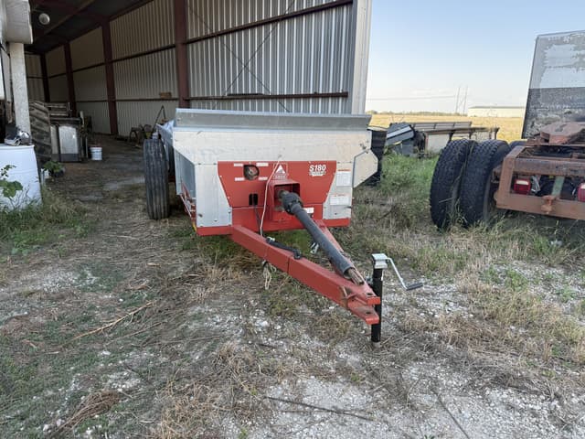 Image of Hesston S180 equipment image 1