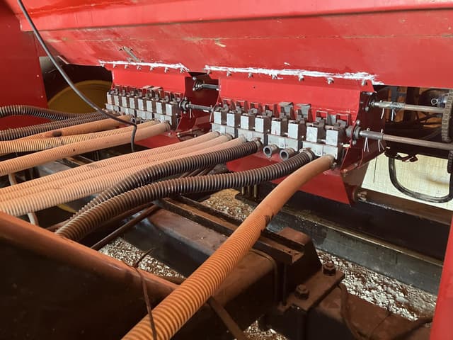 Image of Hiniker 6000ST equipment image 4