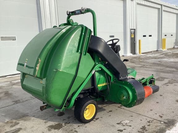 Image of John Deere 1445 equipment image 2