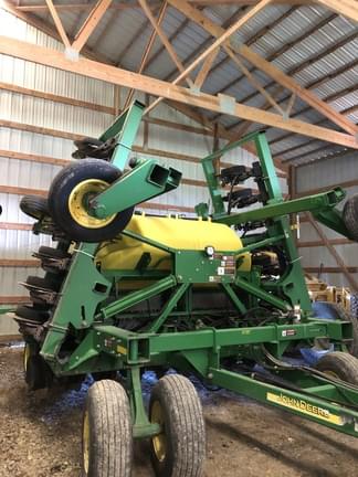 Image of John Deere 1690 equipment image 1