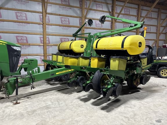 Image of John Deere 1760 Primary image