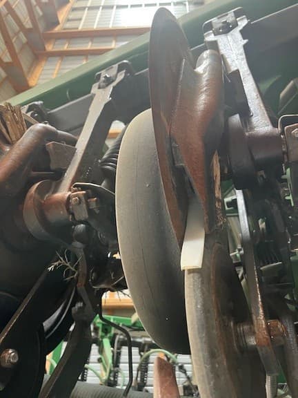 Image of John Deere 1890 equipment image 4