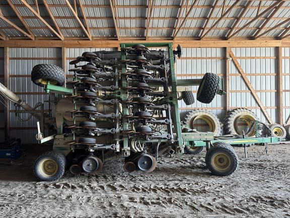 Image of John Deere 1890 equipment image 2