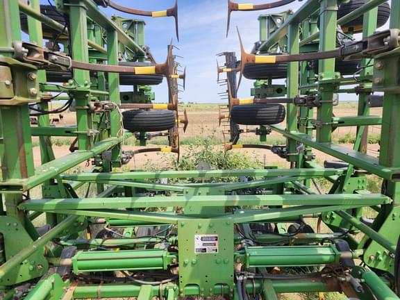 Image of John Deere 2410 equipment image 4