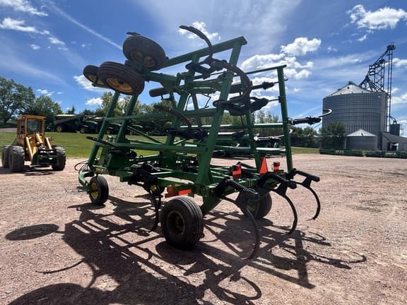 Image of John Deere 2410 equipment image 3