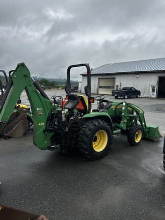 Image of John Deere 3320 equipment image 2
