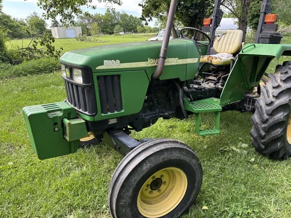 Image of John Deere 5103 equipment image 4