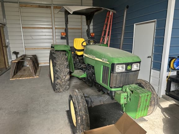 Image of John Deere 5303 equipment image 2