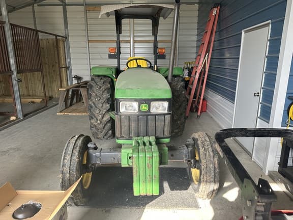 Image of John Deere 5303 equipment image 3
