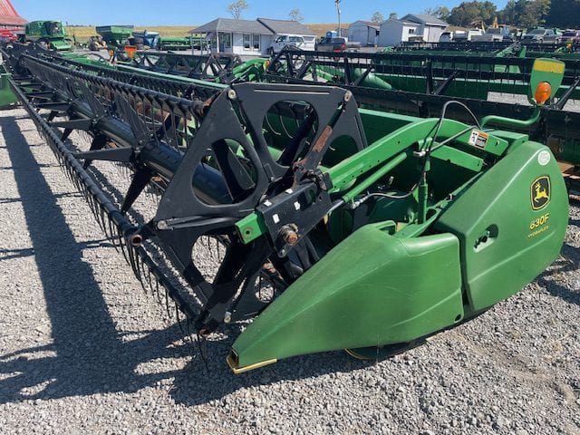 2005 John Deere 630F Equipment Image0