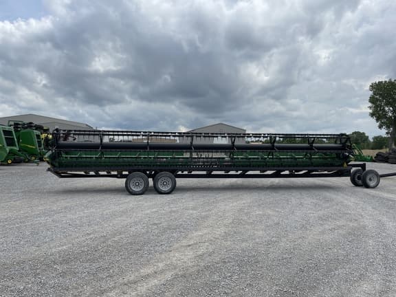 Image of John Deere 635F equipment image 1