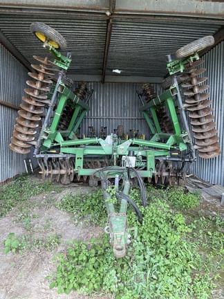 2005 John Deere 637 Equipment Image0