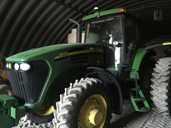 Image of John Deere 7820 equipment image 4