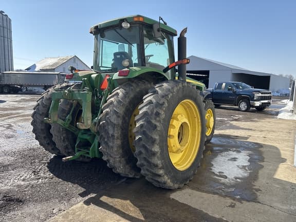 Image of John Deere 8420 equipment image 2