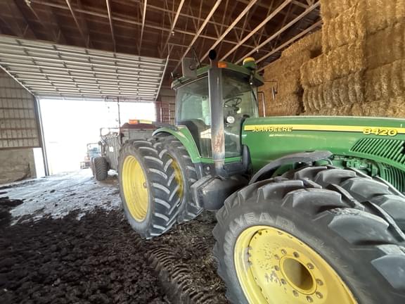 Image of John Deere 8420 equipment image 4