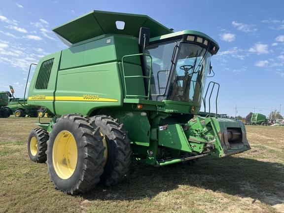 Image of John Deere 9560 STS Primary image
