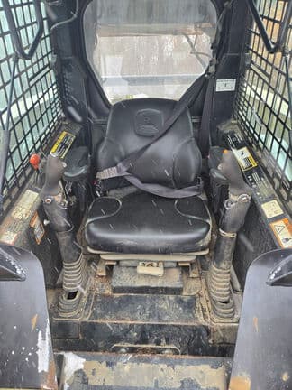 Image of John Deere CT332 equipment image 4